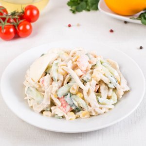 Салат Неженка с кальмарами вес