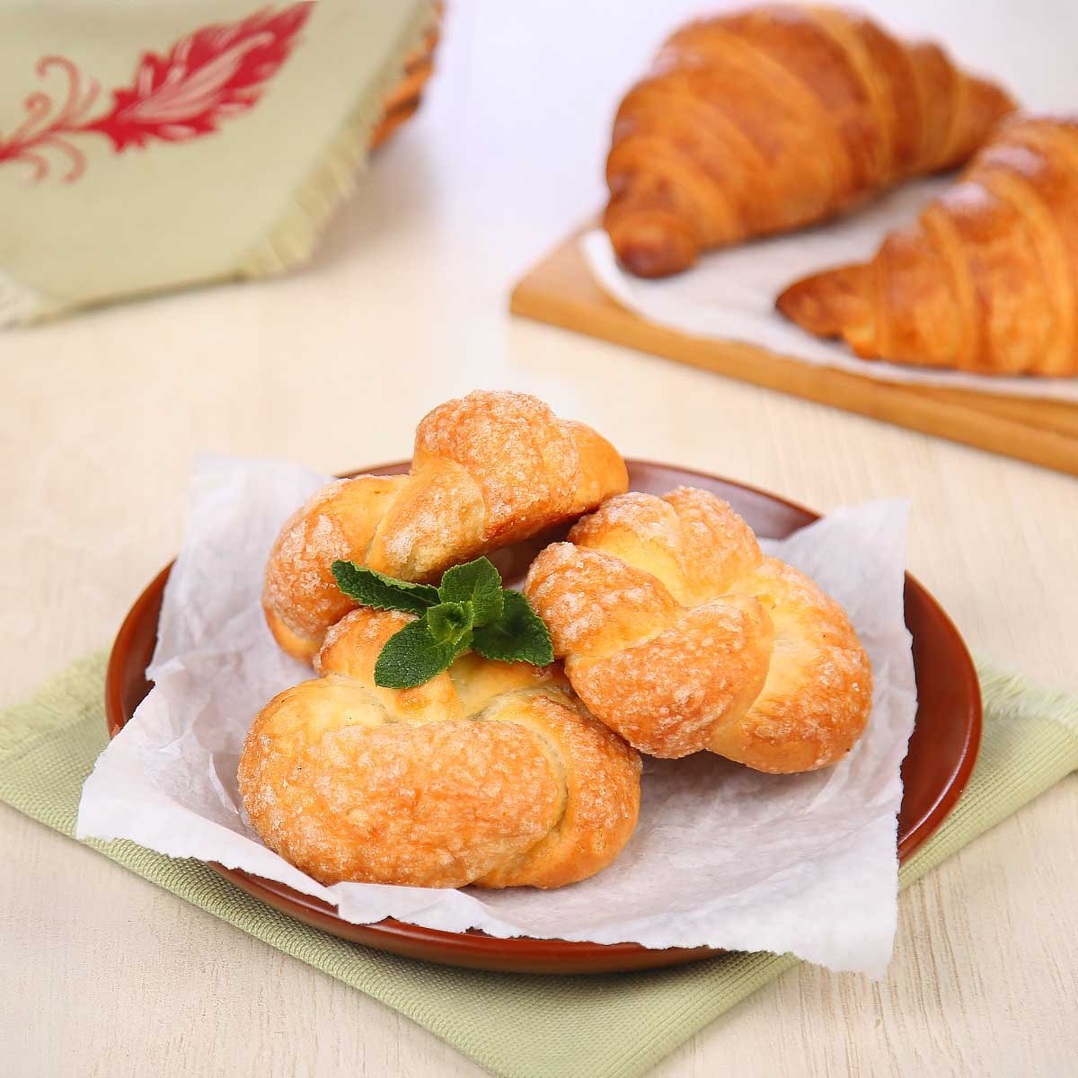 Булочка Витушка с сахаром 50г Булочка Витушка с сахаром 50г