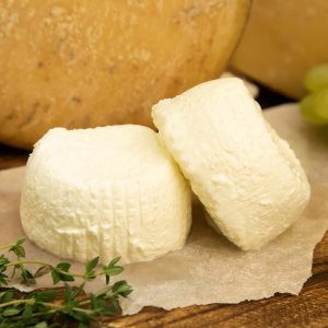 Сыр Томинни 45% вес Наша Сыроварня