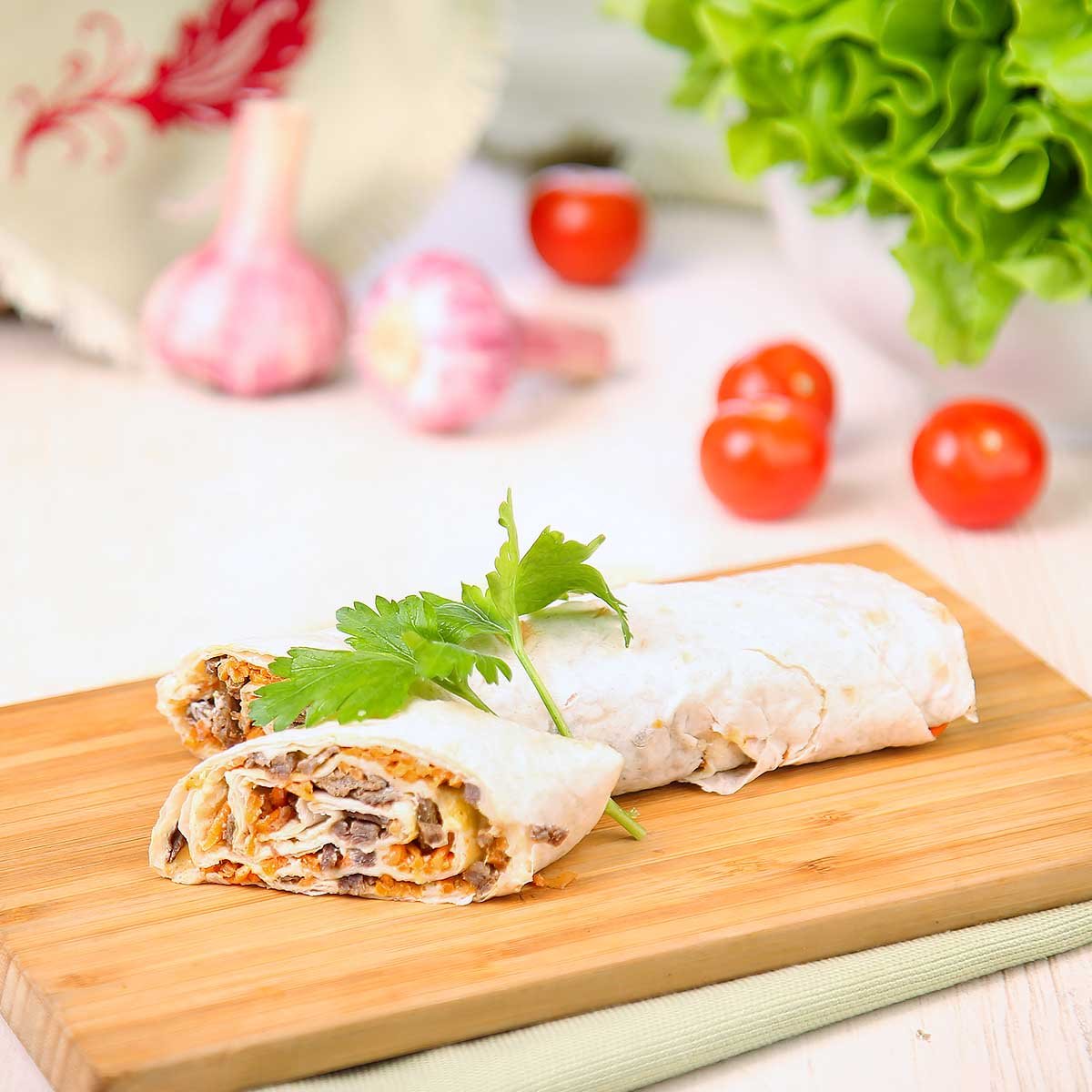 Закуска из лаваша с морковью по-корейски и говядиной вес Закуска из лаваша с морковью по-корейски и говядиной вес