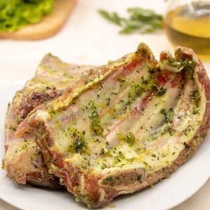 Ребра свиные в чесночном маринаде п/ф вес