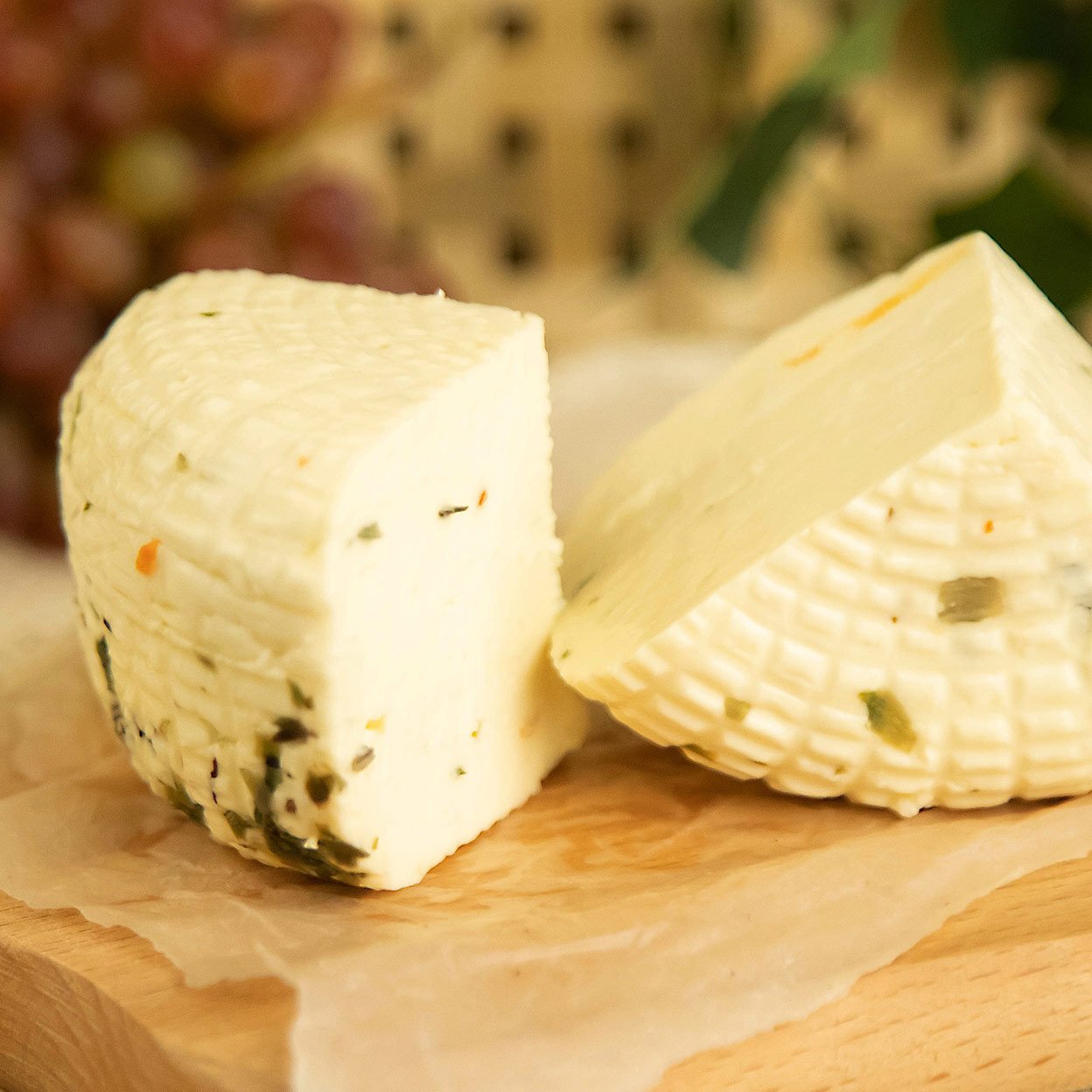 Сыр Прованские травы 50% вес Наша Сыроварня Сыр Прованские травы 50% вес Наша Сыроварня