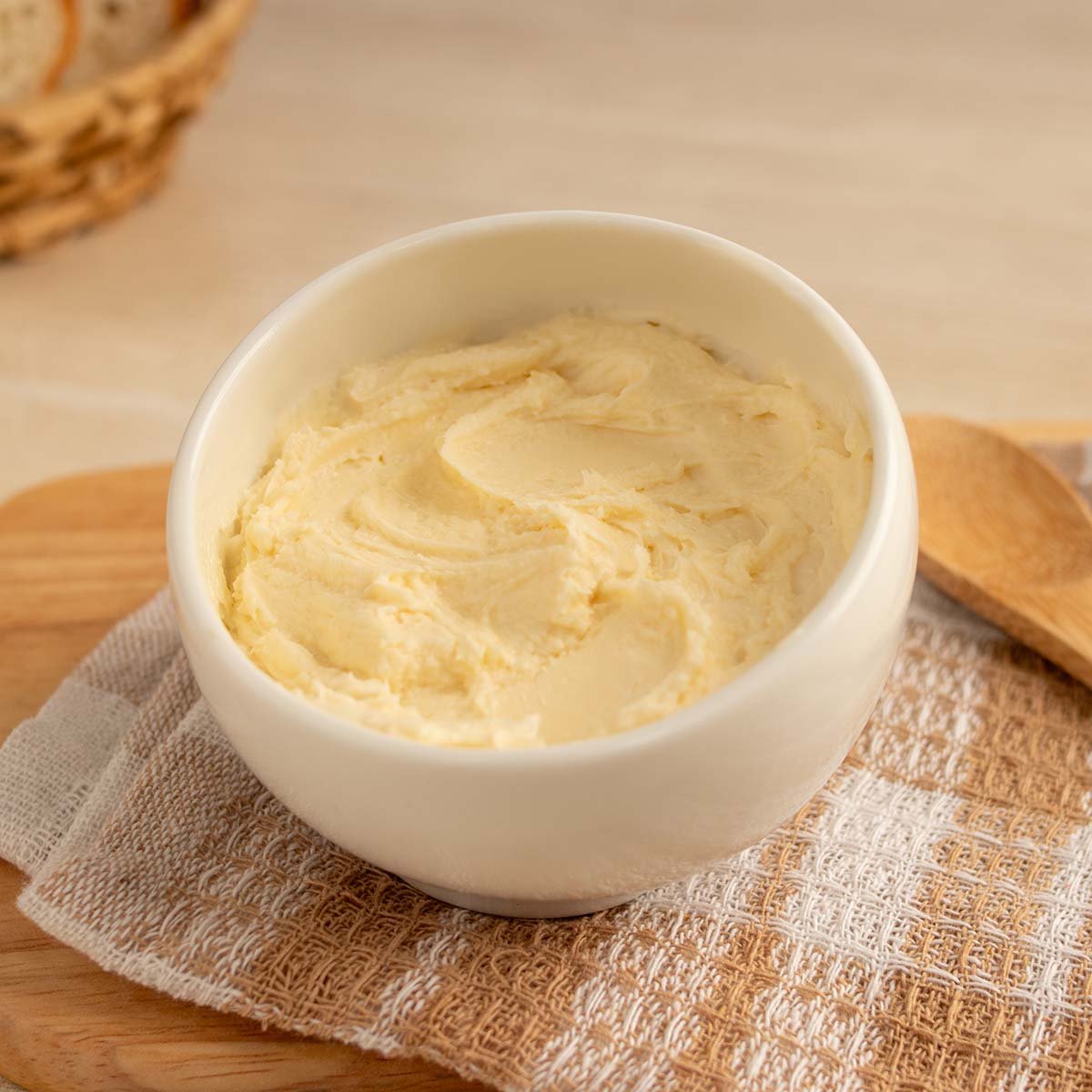 Сливки питьевые фермерские 34% вес Наша Сыроварня Сливки питьевые фермерские 34% вес Наша Сыроварня