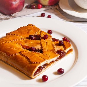 Пирог с калиной и яблоками из Русской печи вес