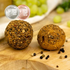 Сыр Белпер Кнолле пряный 50% вес Наша Сыроварня