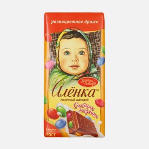 Шоколад Красный Октябрь Аленка молочный с разноцветным драже 90г