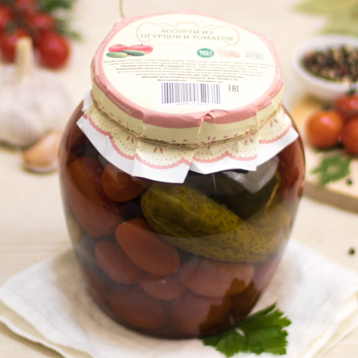 Ассорти огурцы/томаты ст/б 1,5л Ассорти огурцы/томаты ст/б 1,5л