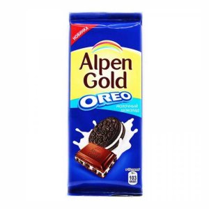 Шоколад Альпен Гольд Орео молочный с начинкой со вкусом ванили и кусочками печенья 90г