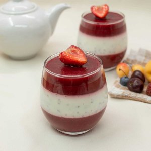 Десерт Клубнично-йогуртовый с семенами чиа 226г