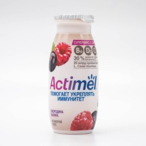Продукт кисломолочный Актимель Смородина и малина с цинком 1.5% 95г