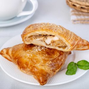 Самса с курицей 100г