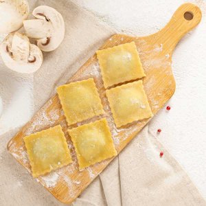 Равиоли с курицей и грибами п/ф вес