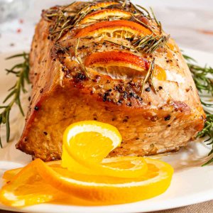 Свинина запеченная с апельсином и розмарином вес