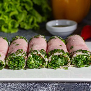 Рулетики из ветчины с сыром пикантные вес