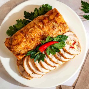 Рулет куриный с сыром Моцарелла вес