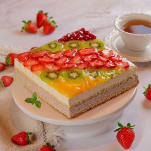 Торт Сметанный с фруктами вес