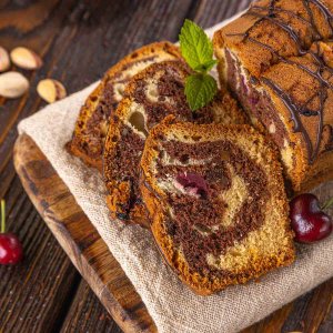 Кекс Двухцветик с вишней и грецким орехом к чаю вес