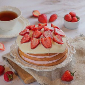 Торт Бабушкин с клубникой вес