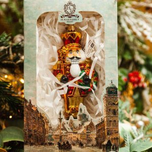 Украшение елочное Щелкунчик на барабане стекло 18х7см R394