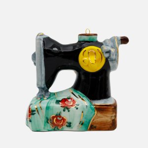 Украшение елоч Лефортовский фарфор Швейная машинка розочками фарф8х5х9
