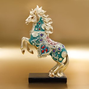 Фигурка декоративная Лошадь L18 W7,5 H30см полимер