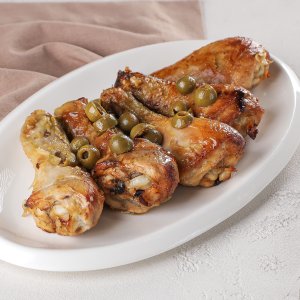 Голень куриная под лимонным маринадом с оливками вес