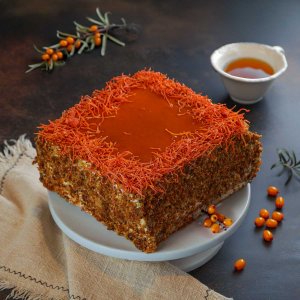 Торт Морковный с облепиховой глазурью вес