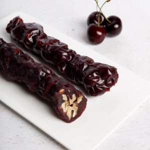 Чурчхела вишневая с грецким орехом вес
